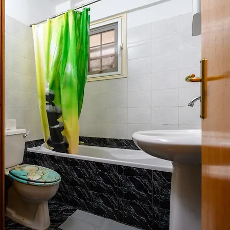 Martin 2 Bed Apartment *